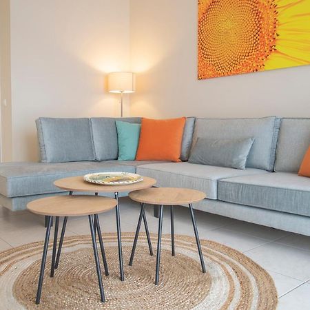 Helios: Charming Beach Home Next To Crystal Waters Néa Mákri エクステリア 写真