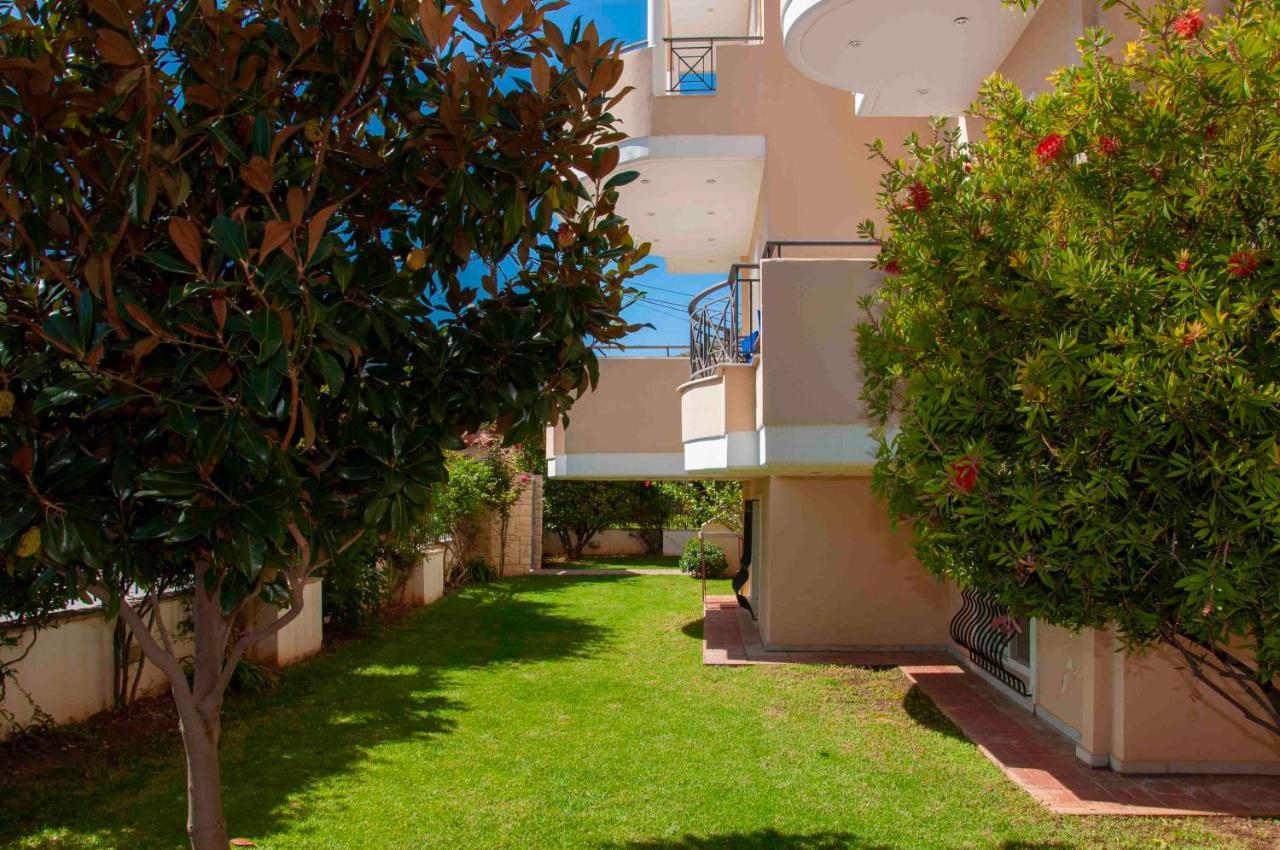 Helios: Charming Beach Home Next To Crystal Waters Néa Mákri エクステリア 写真